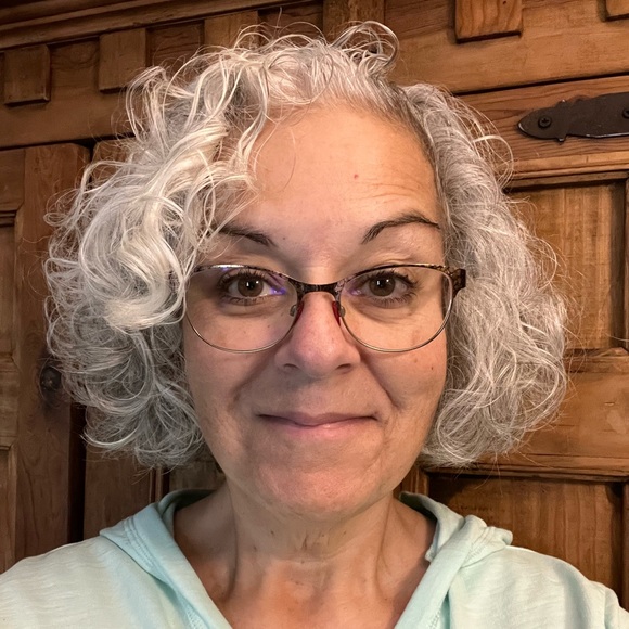 Meet your Posher, Robin - Picture 3 of 7